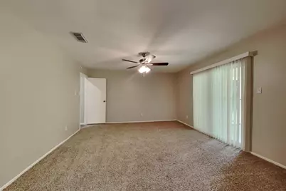 11 Fiddleleaf Court, The Woodlands, TX 77381 - Photo 10