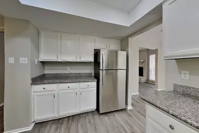 11 Fiddleleaf Court, The Woodlands, TX 77381 - Photo 4