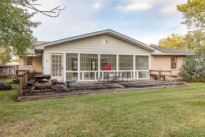 114 Caldwell Street, Baytown, TX 77520 - Photo 32