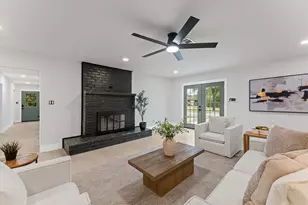 8655 Tilgham St, Houston, TX 77029 - Photo 2