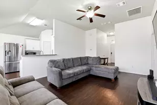 100 Oakwood Ct, Huntsville, TX 77320 - Photo 6