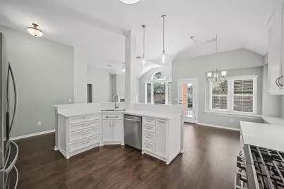 116 N Acacia Park Circle, The Woodlands, TX 77832 - Photo 14