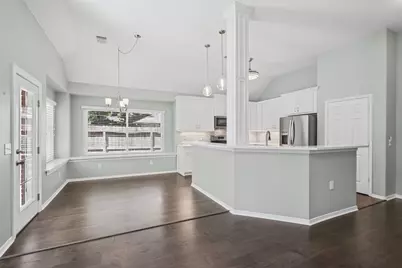 116 N Acacia Park Circle, The Woodlands, TX 77832 - Photo 12