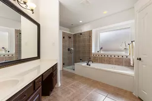 7 Renoir Trail Pl, The Woodlands, TX 77382 - Photo 18