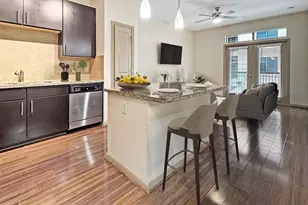 2700 Brazos St, Houston, TX 77006 - Photo 2