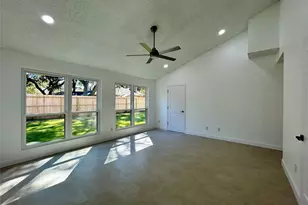 11923 Riverview Dr, Houston, TX 77077 - Photo 22