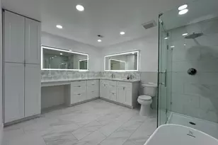 11923 Riverview Dr, Houston, TX 77077 - Photo 32