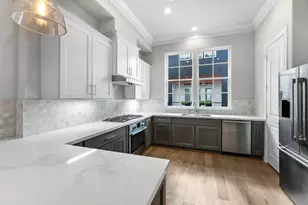 813 Bringhurst St, Houston, TX 77020 - Photo 6