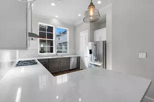 813 Bringhurst St, Houston, TX 77020 - Photo 12