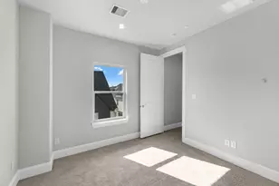 813 Bringhurst St, Houston, TX 77020 - Photo 24