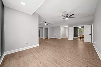 27 Lazy Morning Place, The Woodlands, TX 77381 - Photo 6