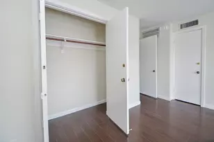2121 Fountain View Dr, Houston, TX 77057 - Photo 8