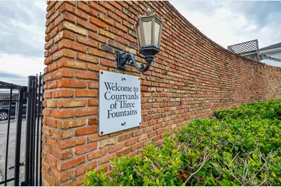 2121 Fountain View Drive #50, Houston, TX 77057 - Photo 14