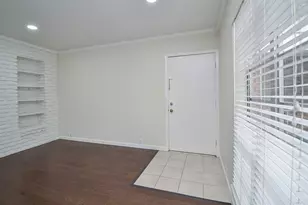 2121 Fountain View Dr, Houston, TX 77057 - Photo 10