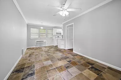3618 Garrott Street #04, Houston, TX 77006 - Photo 6