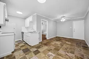 3618 Garrott St, Houston, TX 77006 - Photo 1