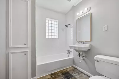 3618 Garrott Street #04, Houston, TX 77006 - Photo 10
