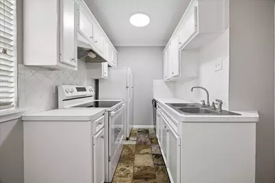3618 Garrott Street #04, Houston, TX 77006 - Photo 2