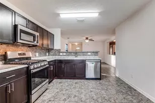 19346 Bold River Rd, Tomball, TX 77375 - Photo 8