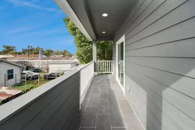 6910 J W Peavy Drive, Houston, TX 77011 - Photo 22