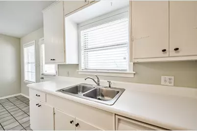 4924 Palmetto Street, Bellaire, TX 77401 - Photo 16