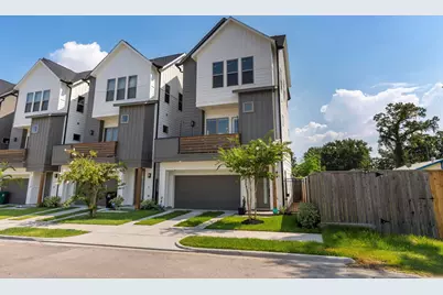 3505 Golf Drive #D, Houston, TX 77018 - Photo 2
