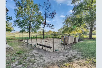 1010 Kilgore Road, Baytown, TX 77520 - Photo 46