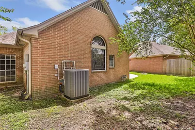4439 Bellington Court, Kingwood, TX 77345 - Photo 34