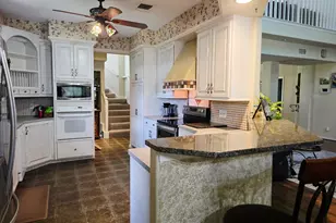 211 Brazos Hill Ln, Sealy, TX 77474 - Photo 12