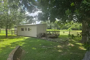 211 Brazos Hill Ln, Sealy, TX 77474 - Photo 32