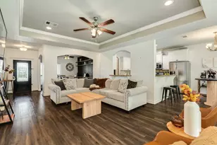 46 Ivy Ct, Jones Creek, TX 77541 - Photo 4