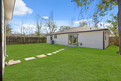 5123 Ridgeway Drive, Houston, TX 77033 - Photo 18