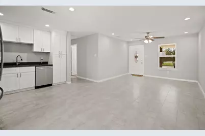 5123 Ridgeway Drive, Houston, TX 77033 - Photo 4