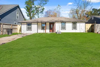 5123 Ridgeway Drive, Houston, TX 77033 - Photo 2