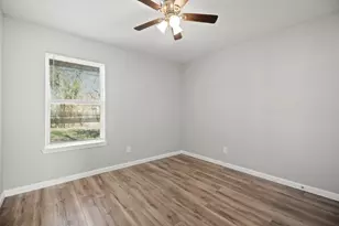 5123 Ridgeway Dr, Houston, TX 77033 - Photo 14