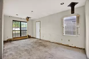 9022 Beverly Hill St, Houston, TX 77063 - Photo 20