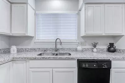 213 Willoughby Drive, Richmond, TX 77469 - Photo 12