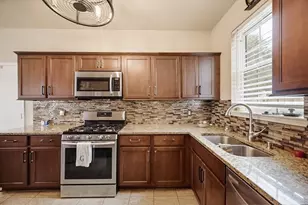 1311 Cowden Ct, Missouri City, TX 77489 - Photo 10