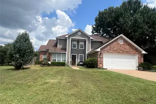 2305 Katherine St, Brenham, TX 77833 - Photo 2