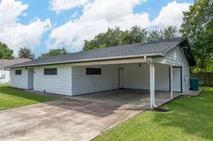 909 W Curtis Ave, Orange, TX 77630 - Photo 2