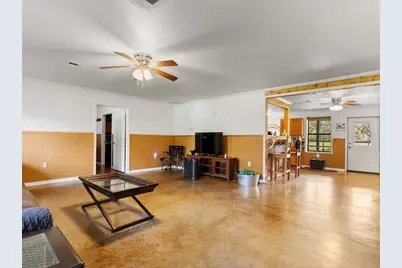 101 Oak Creek Drive, Van Vleck, TX 77482 - Photo 8