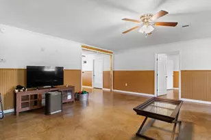 101 Oak Creek Dr, Van Vleck, TX 77482 - Photo 6