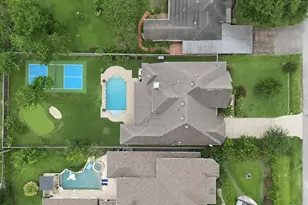 1510 Whispering Pines Dr, Houston, TX 77055 - Photo 2