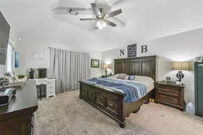 210 Jamie Court, La Porte, TX 77571 - Photo 10