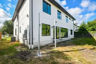 4002 Marquette St, West University Place, TX 77005 - Photo 46