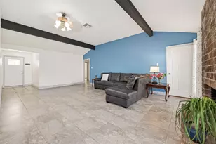 3031 Shawnee Dr, Sugar Land, TX 77479 - Photo 6