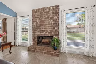 3031 Shawnee Dr, Sugar Land, TX 77479 - Photo 8