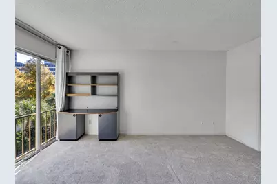 5050 Ambassador Way #218, Houston, TX 77056 - Photo 10