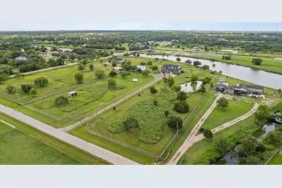 7902 S Redfish Drive, Hitchcock, TX 77563 - Photo 46