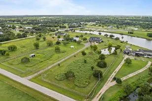 7902 S Redfish Dr, Hitchcock, TX 77563 - Photo 46